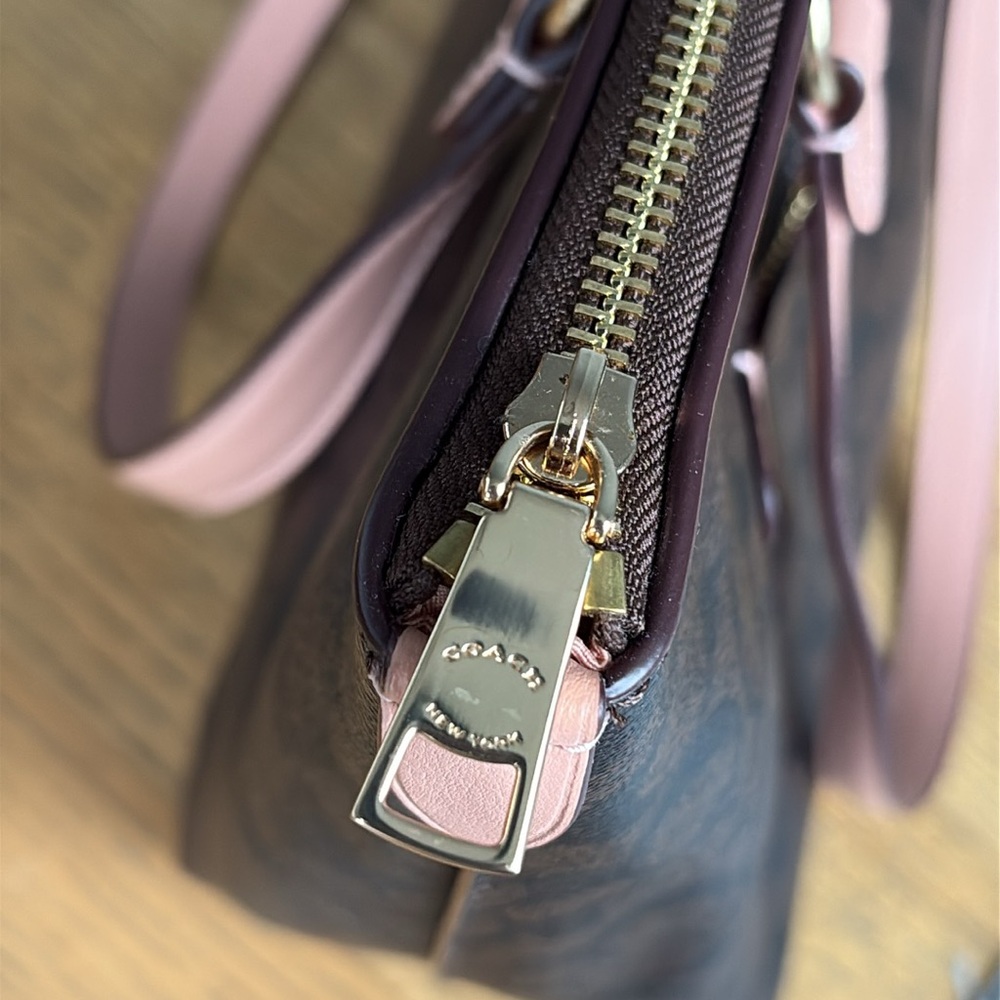 Coach Signature Gallery Tote Brown with Pink Handles - Picture 4 of 12